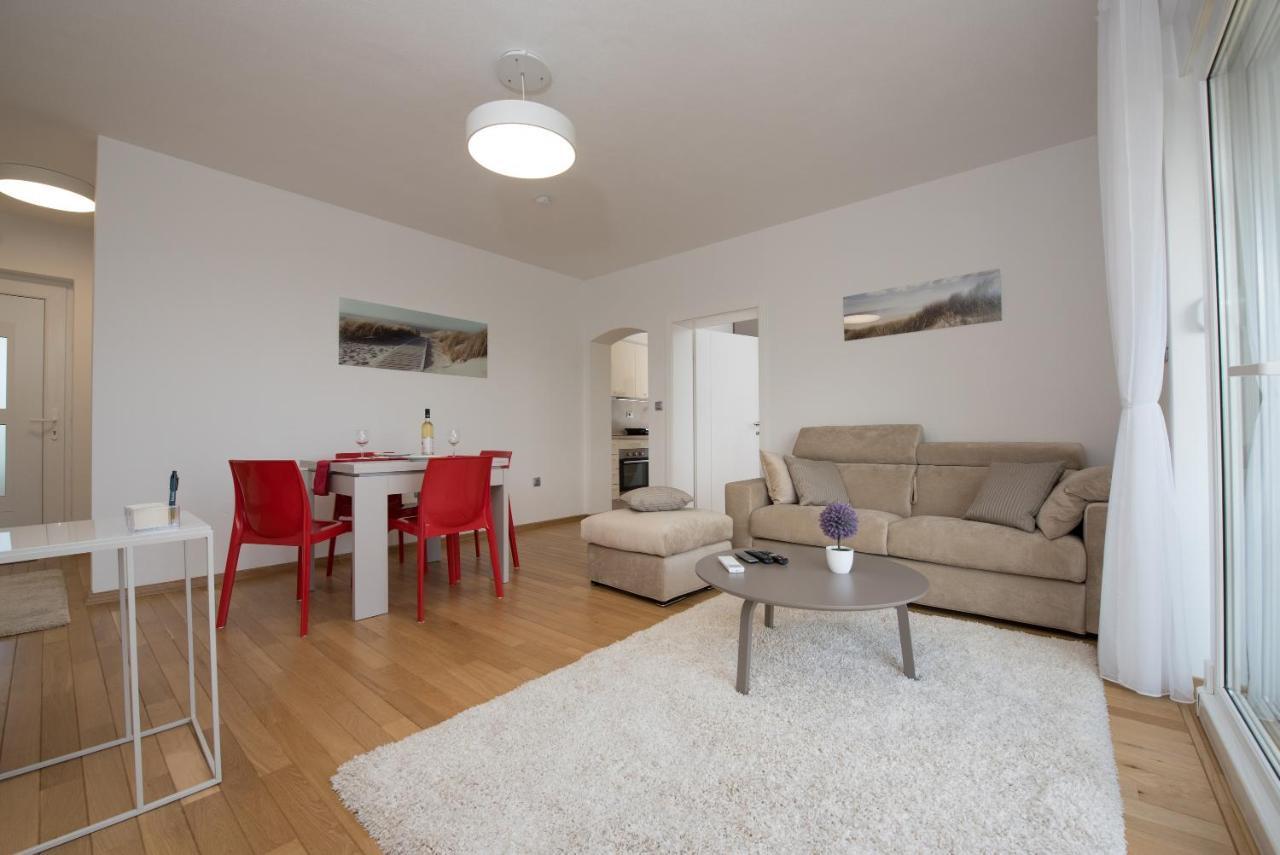 Apartmani Bilic 卡斯塔 外观 照片
