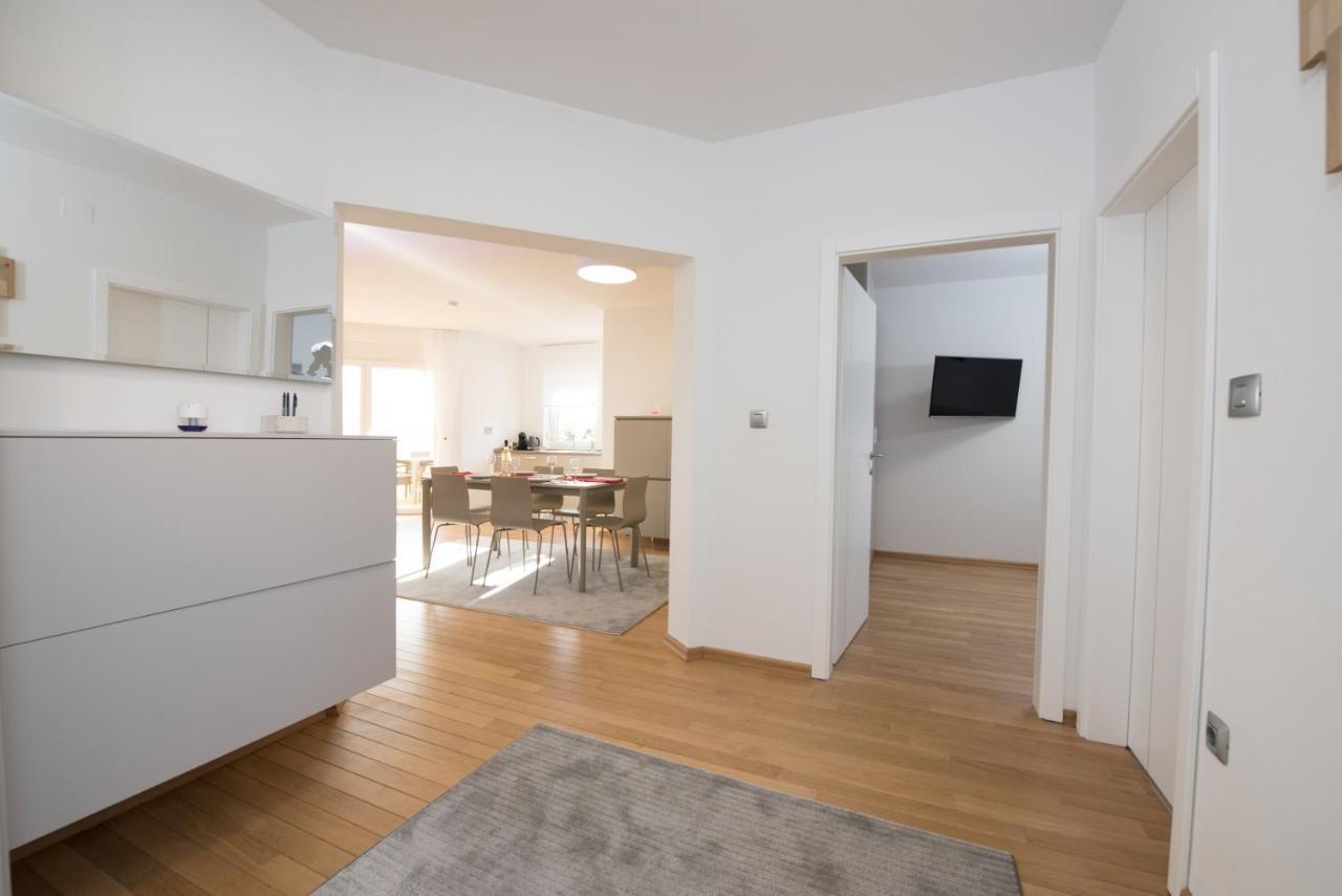 Apartmani Bilic 卡斯塔 外观 照片
